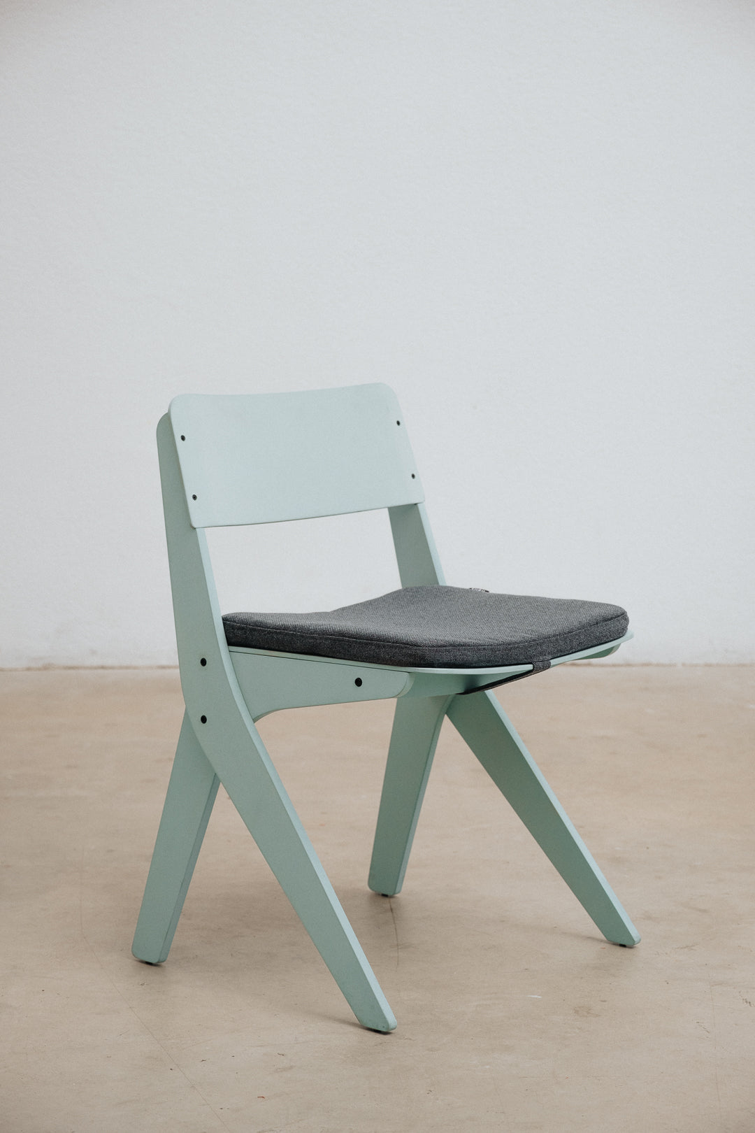 Diari Chair 002