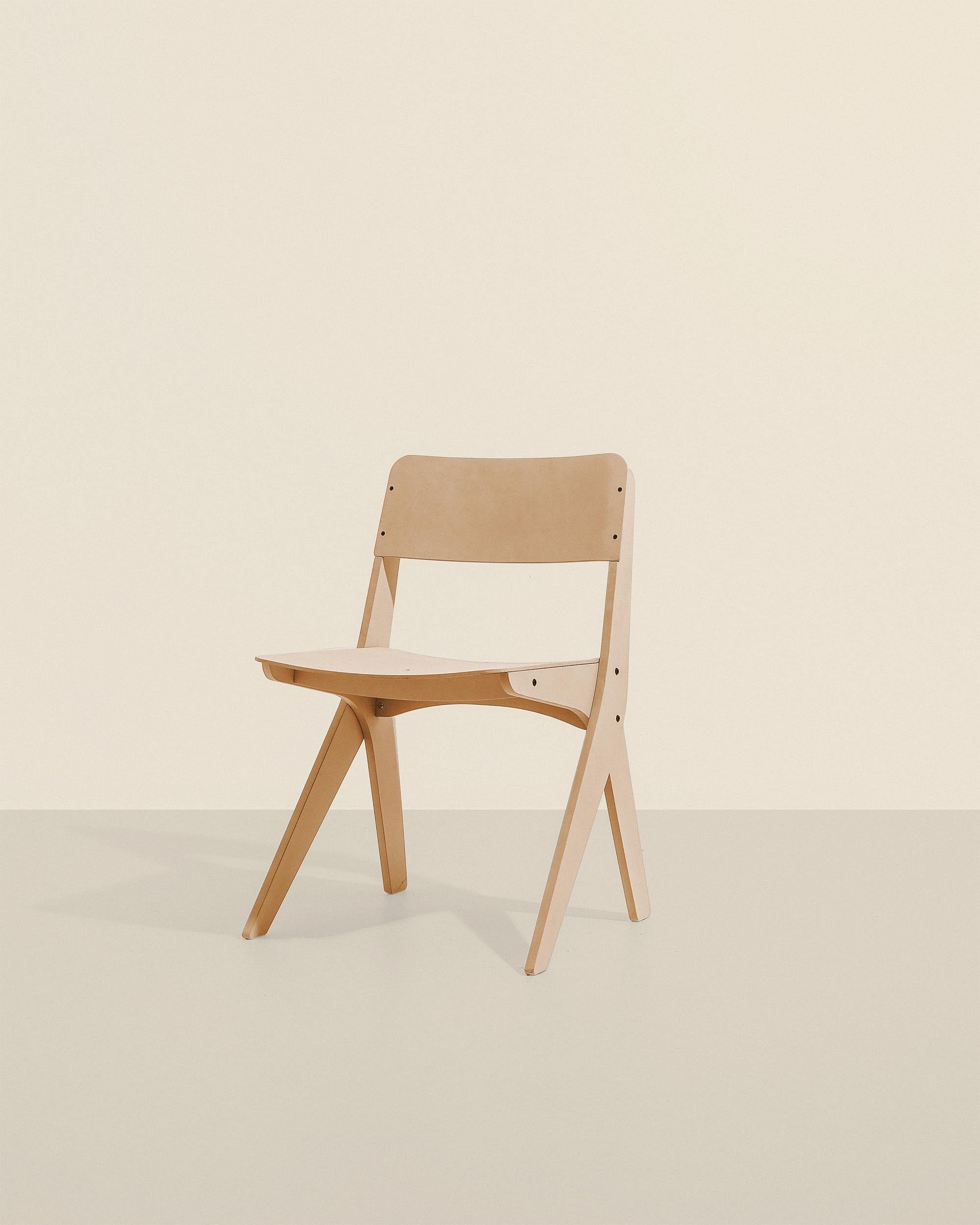 Diari Chair 001