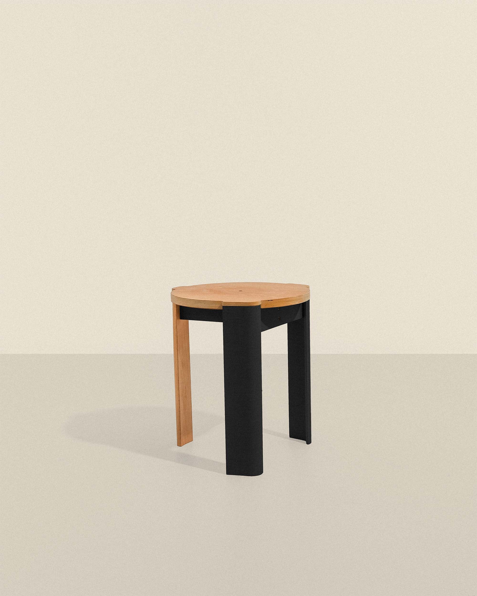 Niu Stool 002