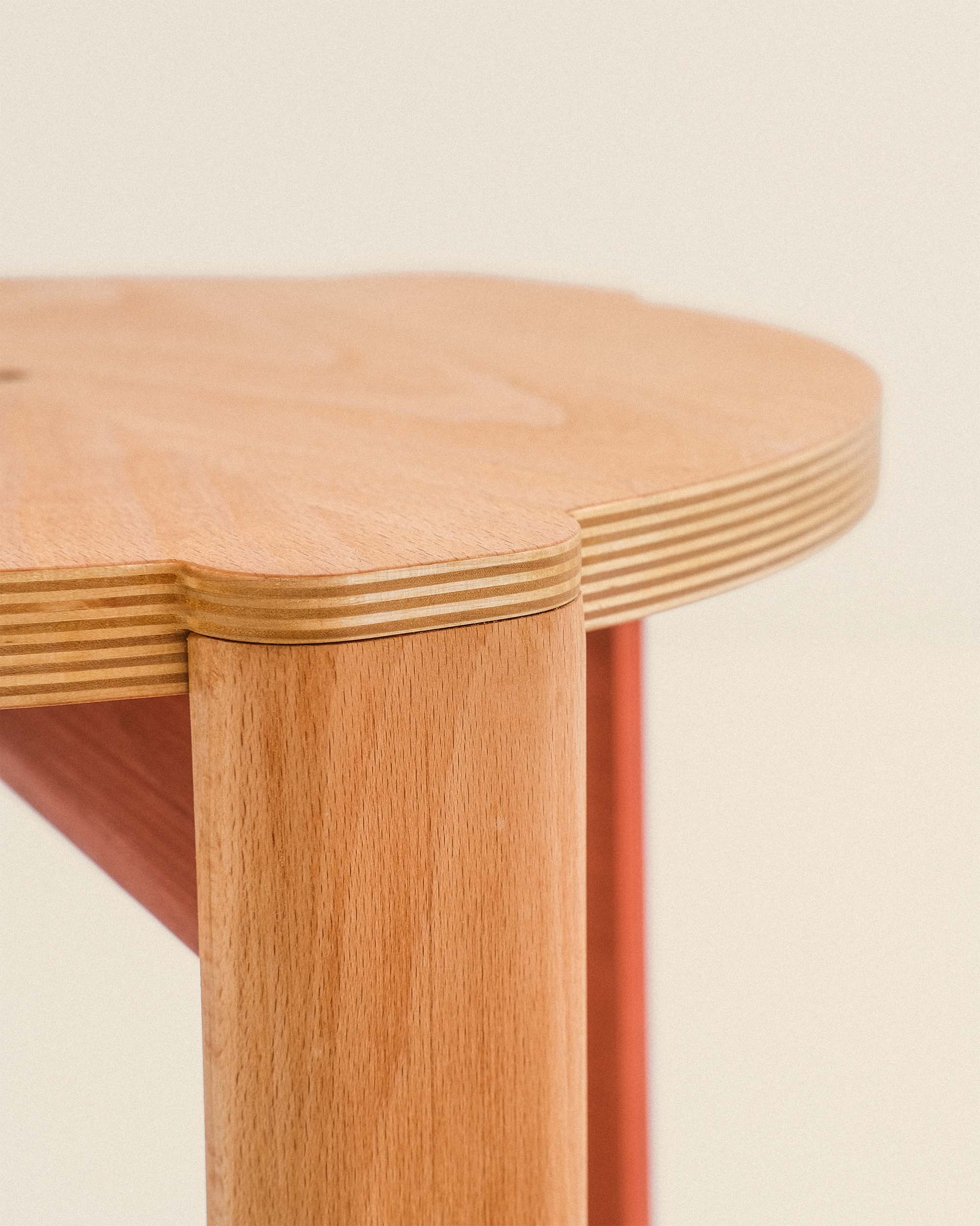 Niu Stool 002