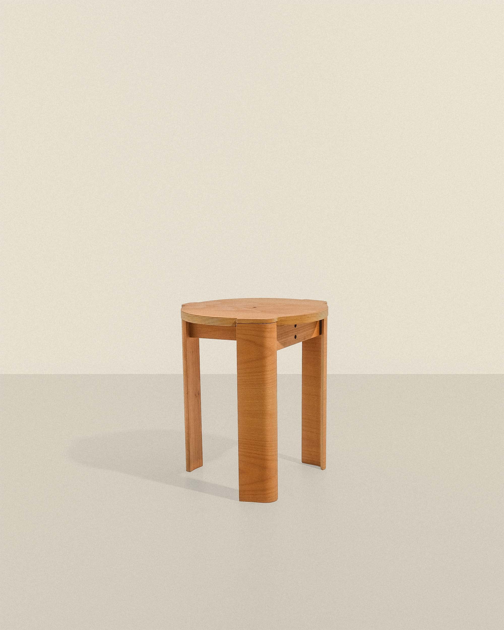 Niu Stool 002