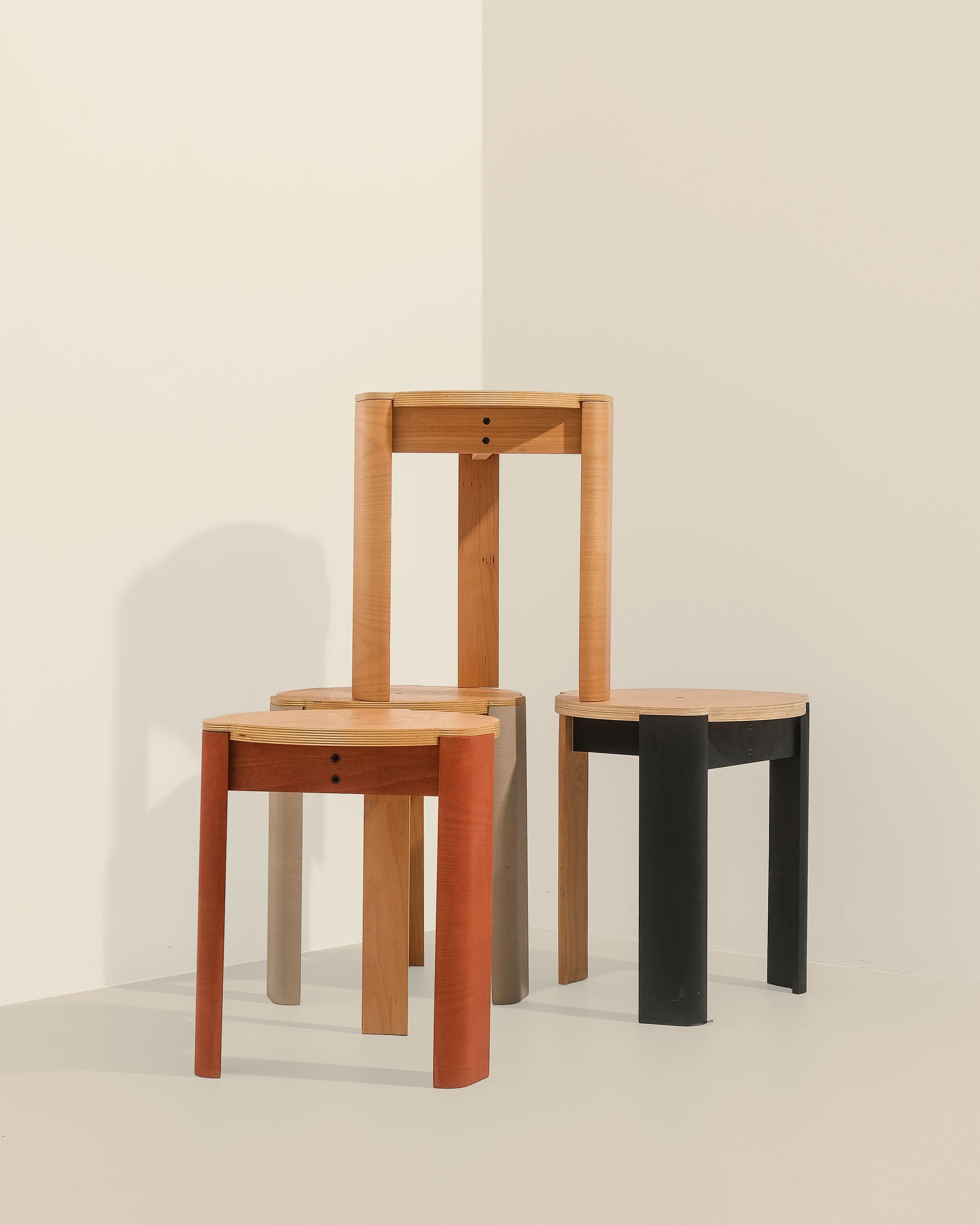 Niu Stool 002